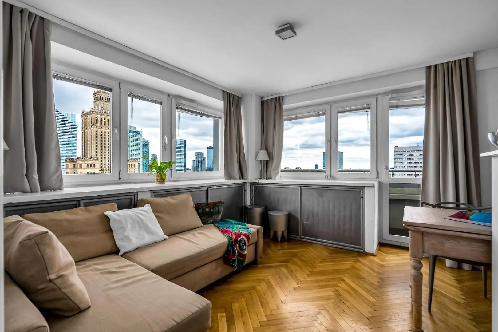 Chmielna 35 By Homeprime Warsaw Apartment